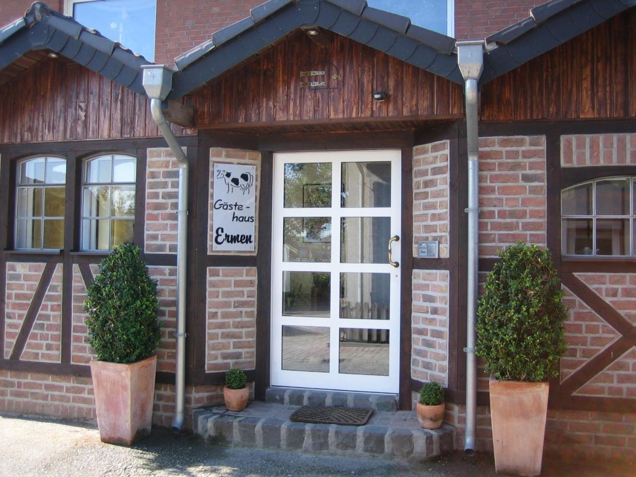Gästehaus Ermen Kamp-Lintfort Exterior foto